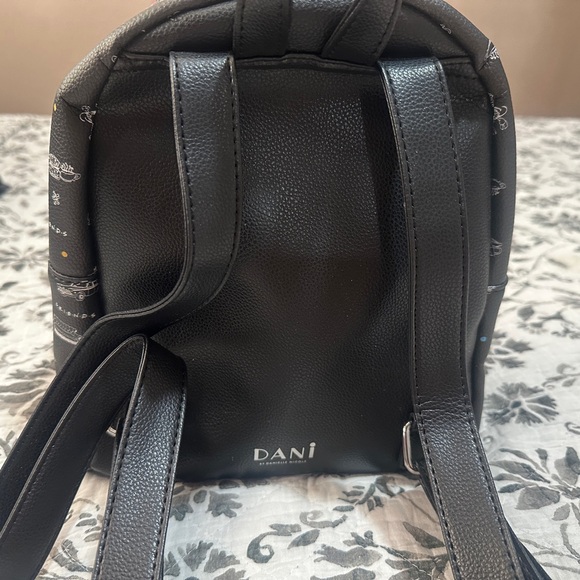 Central Perk Black Backpack - Picture 4 of 6